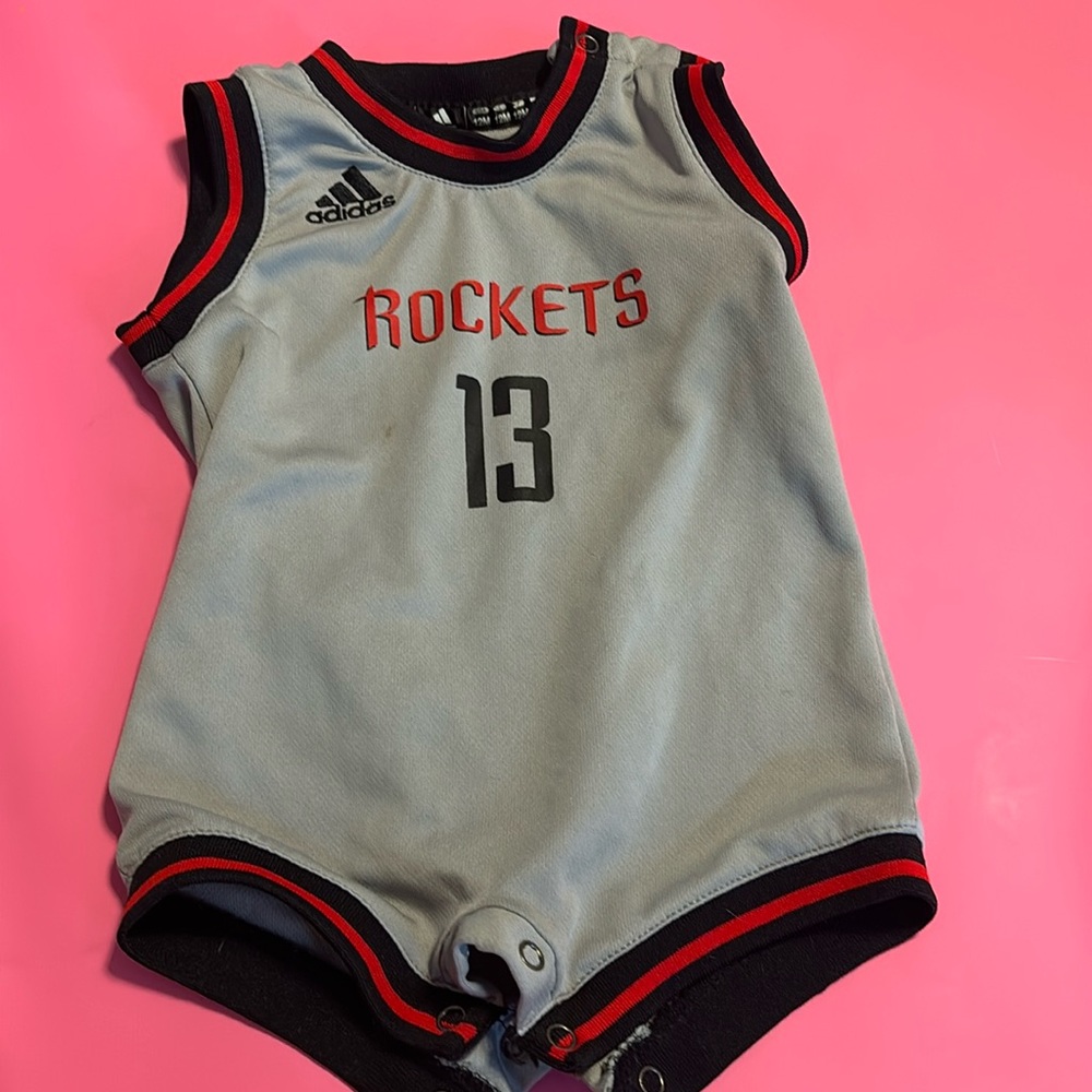 Rockets romper!